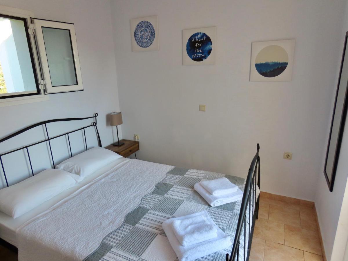 Phoebes Place At Kalamaki Court, 2 Bedroom Villa With A Shared Pool Εξωτερικό φωτογραφία